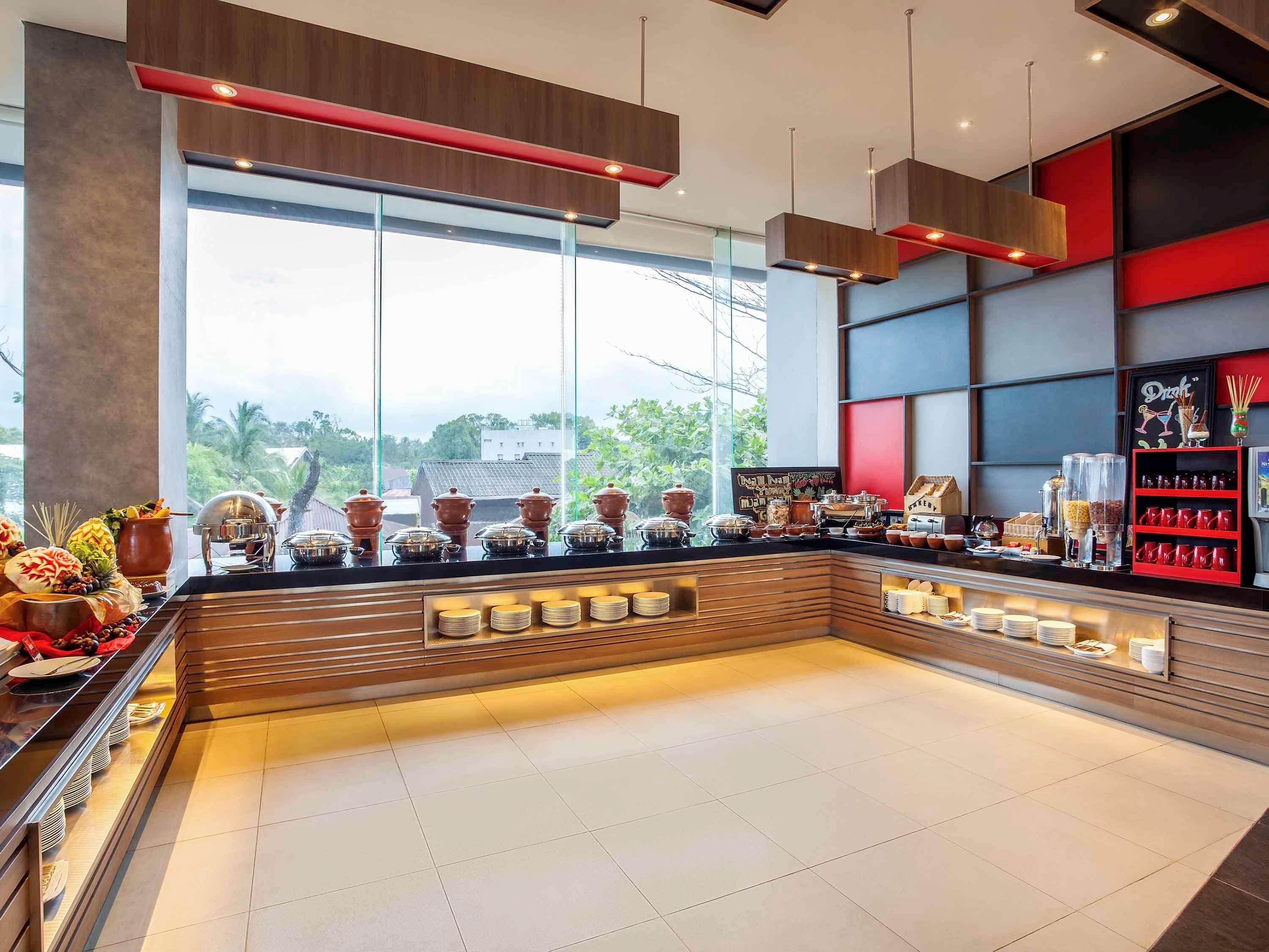Ibis Manado City Center Boulevard Exterior foto