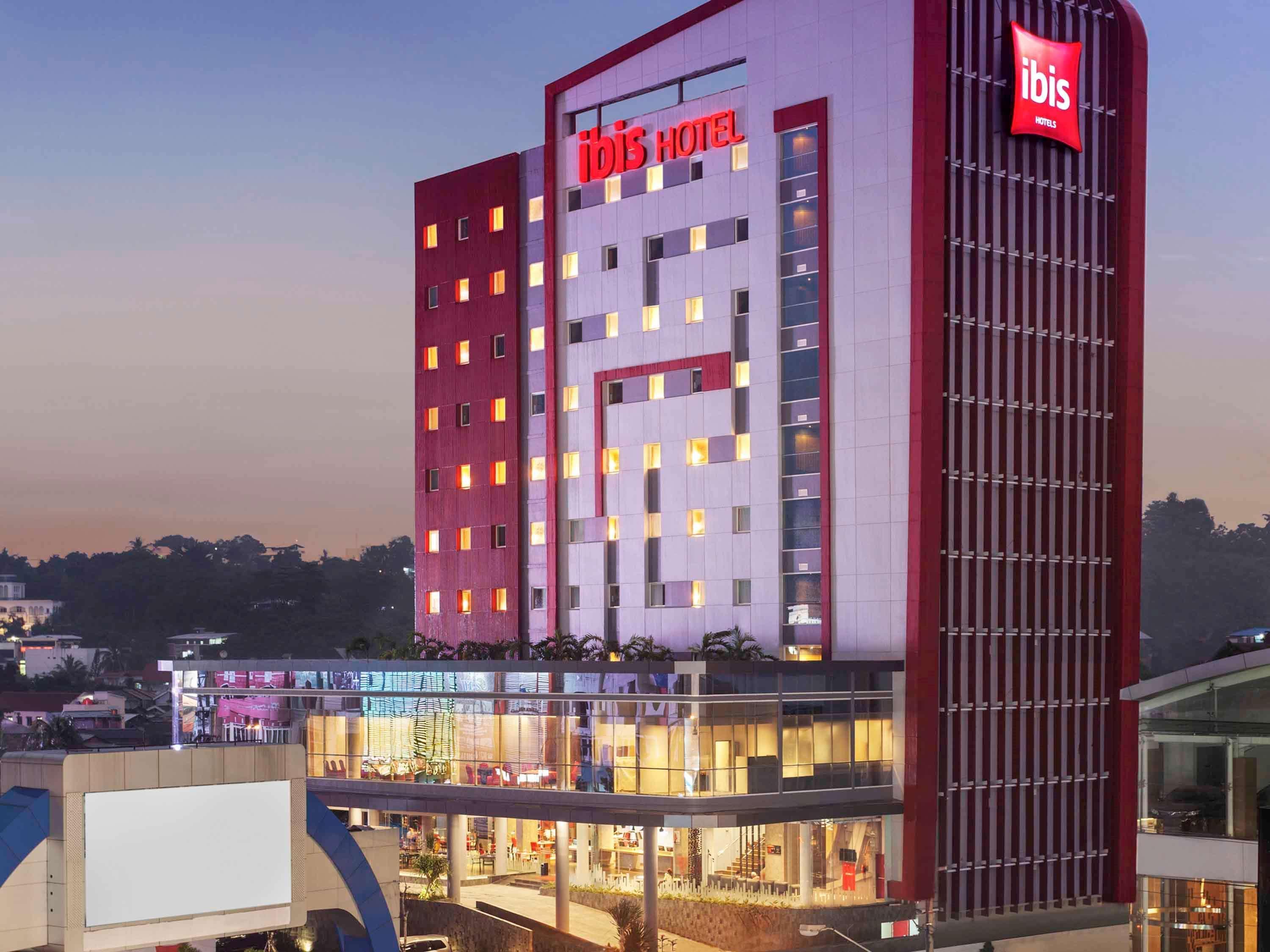 Ibis Manado City Center Boulevard Exterior foto